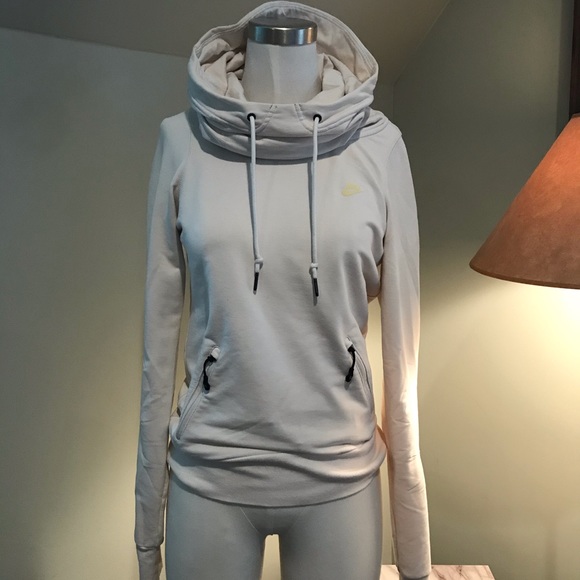 Nike Oversized Hood Top - Picture 2 of 7